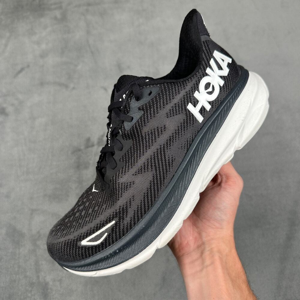 Hoka One One Clifton 9 Running Shoes Mens 9.5B Black White Athletic NO INSOLES